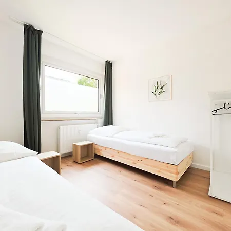 Tolstov - 3 With Balcony - 25 Min Messe Dus Apartmán