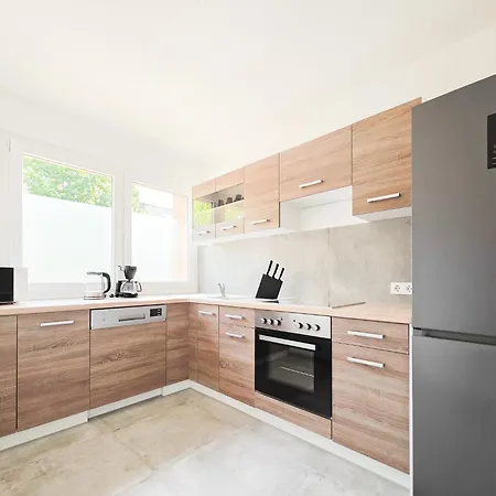 Tolstov - 3 With Balcony - 25 Min Messe Dus דירה דיסבורג