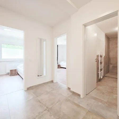 Tolstov - 3 With Balcony - 25 Min Messe Dus