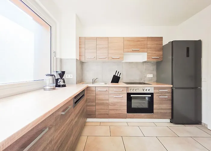 Tolstov - 3 With Balcony - 25 Min Messe Dus *