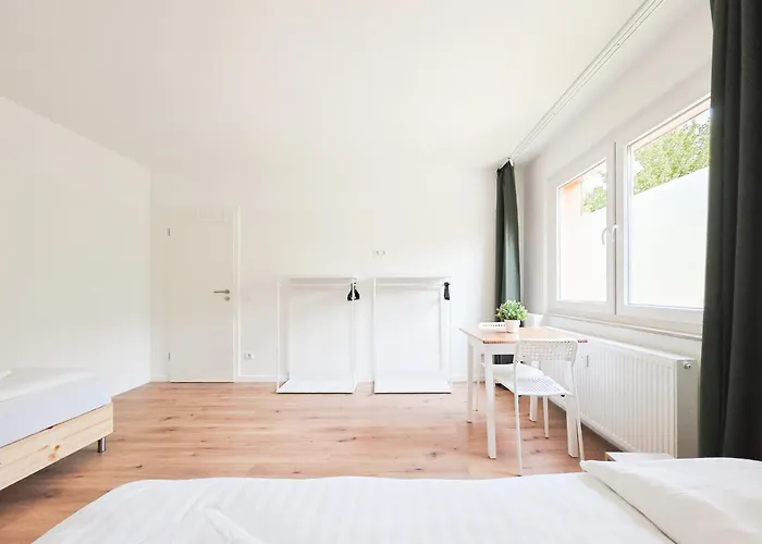 Tolstov - 3 With Balcony - 25 Min Messe Dus Apartament